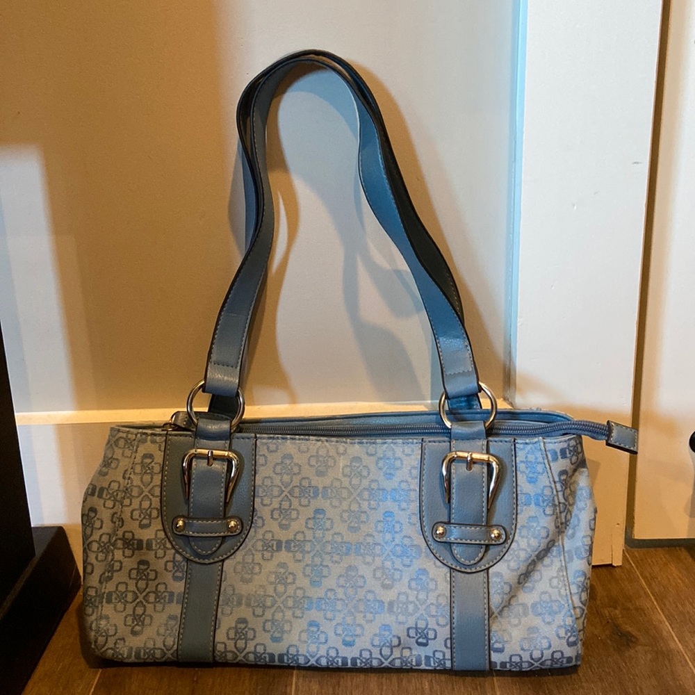 Blue purse with matching wallet